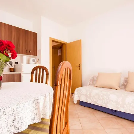 Suncica 1613 Guest house